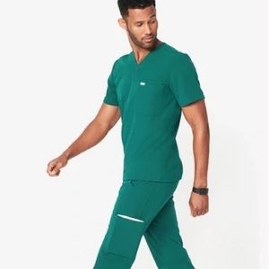 Figs - Mens Leon Scrub Top - Hunter Green